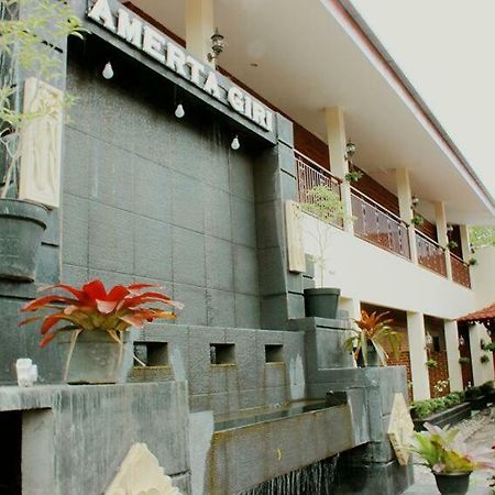 Amerta Giri Guest House Wonosobo Εξωτερικό φωτογραφία