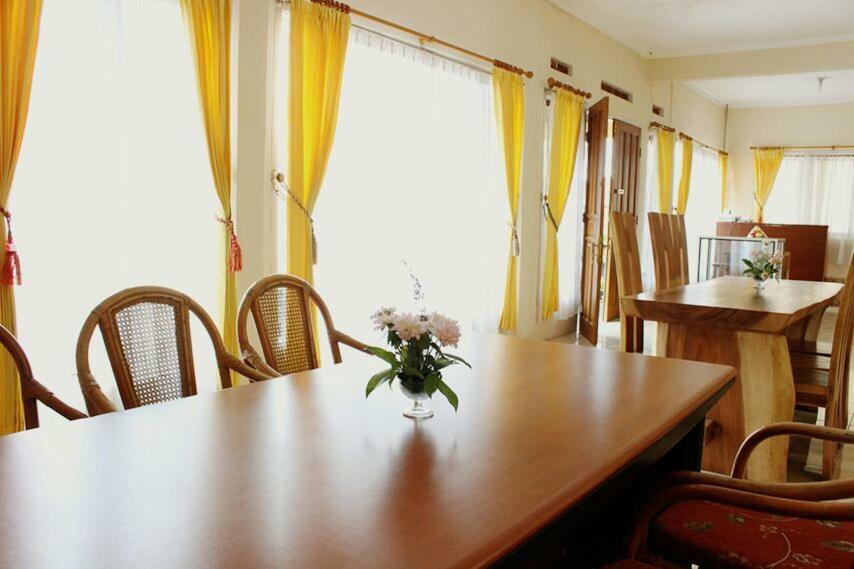 Amerta Giri Guest House Wonosobo Εξωτερικό φωτογραφία